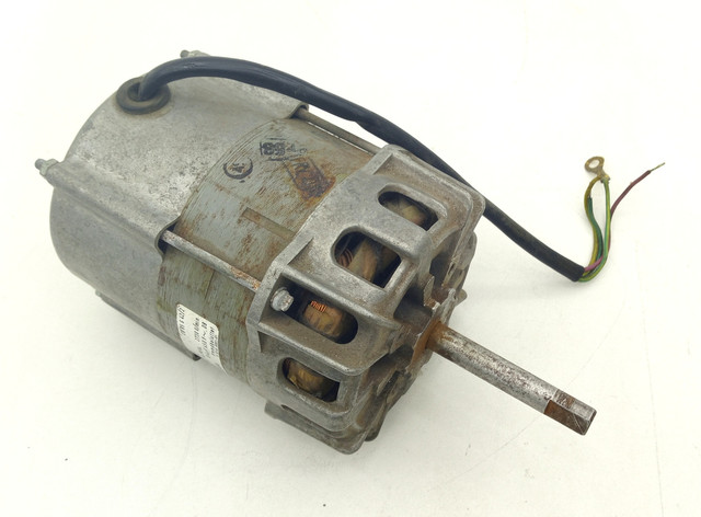 AEG Electric Motor EB95G42/2 125W 2730RPM 220V 50Hz Externally Ventilated Motor