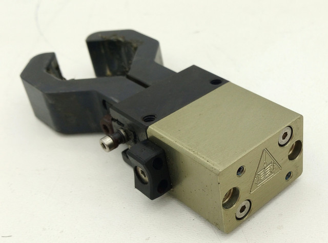 SCHUNK MPG 32 AS Gripper Parallel Gripper Pneumatic 340041 with Holding Module