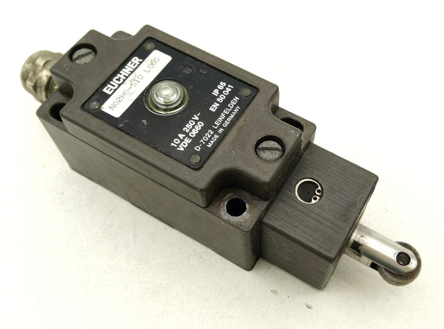 EUCHNER NG2HB-510 L060 مفتاح موضع دافع أسطواني IP65 10A 250V