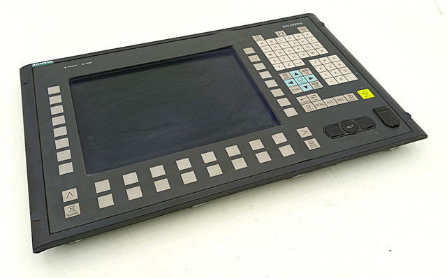 Siemens 6FC5203-0AF02-0AA0 Передняя панель оператора OP012 12.1" TFT 800x600 P1