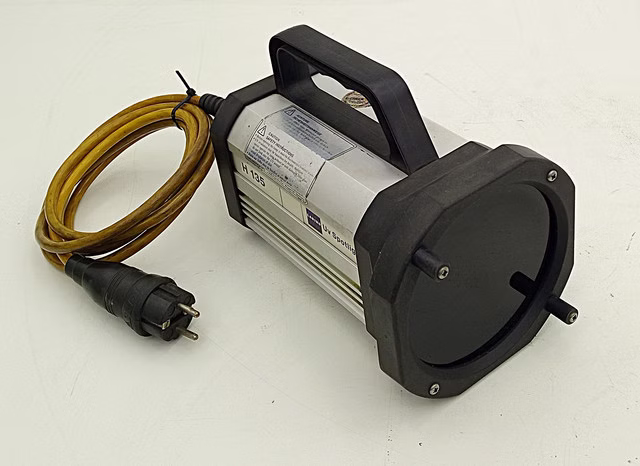 Labino H135 UV Spotlight UV Lampe Schwarzlichtlampe Lecksuche NDT IP65 45W
