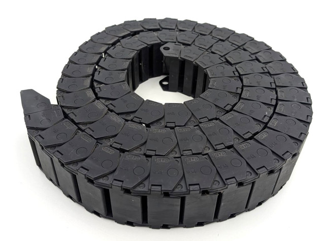 1970 mm IGUS 17.4.075 Cable Chain Drag Chain Cable Duct 1.9m
