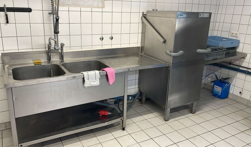 Winterhalter GS 502 Korb- Durchschubmaschine Haubenspülmaschine