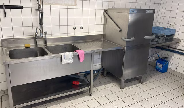 Winterhalter GS 502 Korb- Durchschubmaschine Haubenspülmaschine