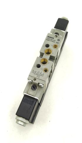 Bosch 0 820 022 518 + 1 824 210 289 Double Solenoid Valve
