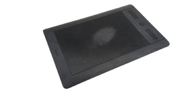Wacom PTH-651/K Intuos Pro Medium Graphics Tablet PTH 651K