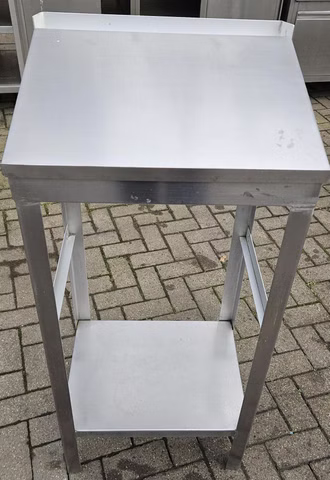 Edelstahl Stehpult Pult mit Grundboden Staufach und Rutschkante