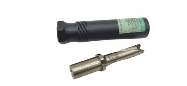 Сверло Hartner 86612 со сменными пластинами и цельное сверло Ø16.4–18.9 mm