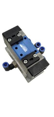 Festo 151011 VL-5/3E-D-1-C Pneumatic Valve VL5/3ED1C