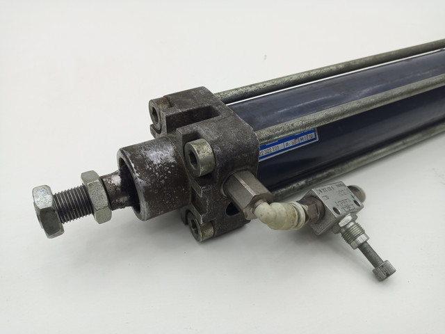 Bild 2 Bosch 0822322101 Ø50 H1210 mm Pneumatikzylinder Mit 0821200009 Ventil