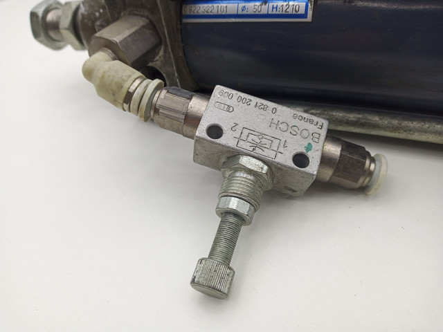 Bild 4 Bosch Pneumatikzylinder Mit Ventil 0821200009