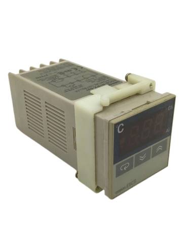 Omron E5CS-R1PX-521 Temperature Controller 3A 250VAC 100~240VAC