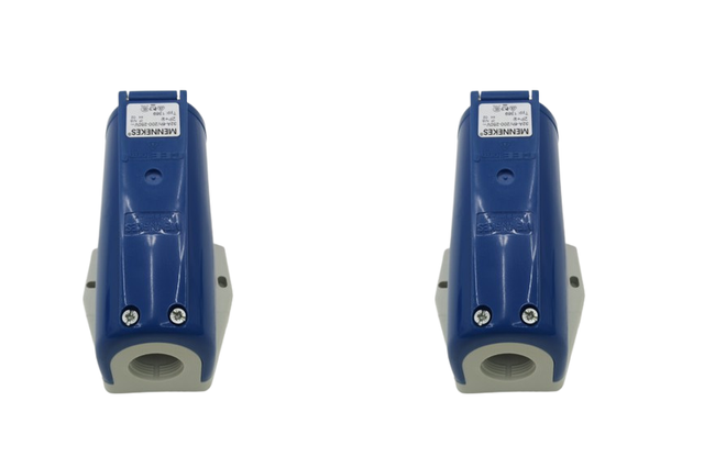 2x силовые вилки Mennekes 1369 32A-6h/200-250V