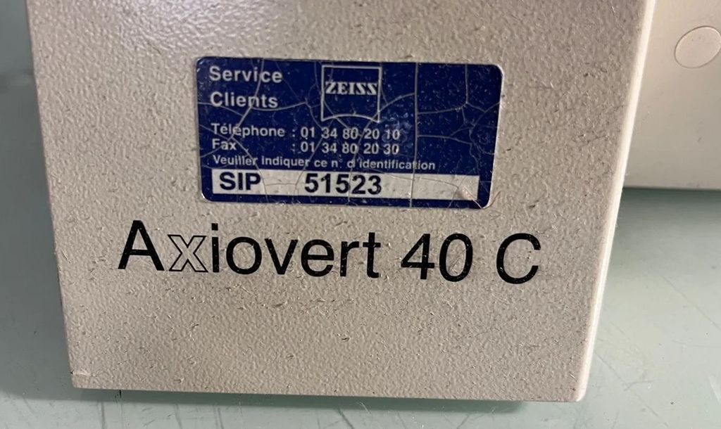 Carl Zeiss Axiovert 40C Objektivtisch Detailansicht Carl Zeiss Axiovert 40C Objektivtisch Detailansicht
