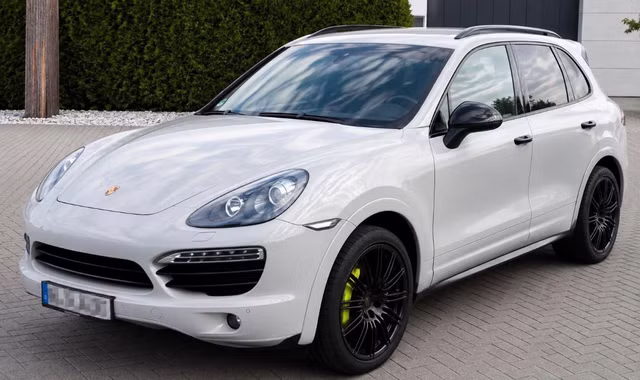 Porsche Cayenne S Sport Chrono 4.8L V8 Alcantara Bose 21" Bj 2013 TÜV
