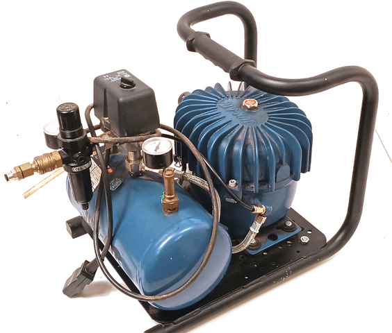 Jun Air 4-4 Airbrush Compressor Quiet Compressor 16bar Container 4Liter