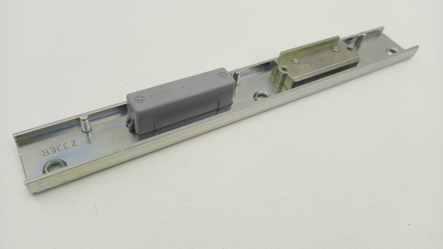 KFV 3482836 USB 25-233ERH ответная планка для профильных дверей 2514-18