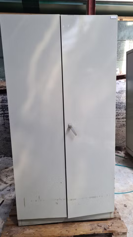 Lista Stahlschrank mit Auszugböden Metallschrank Schrank HxBxT=195x97x53cm