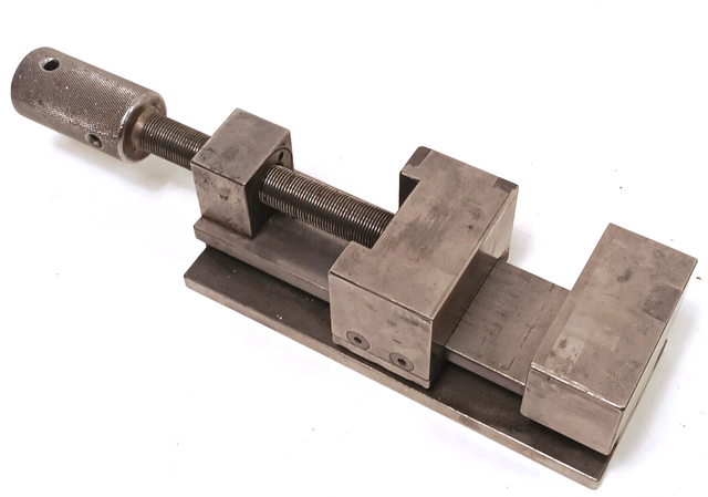 Machine vise 150mm span Vise 83mm jaw width