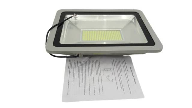 220V PF200W Outdoor Spotlight LED Floodlight PF200W IP65 50-60Hz
