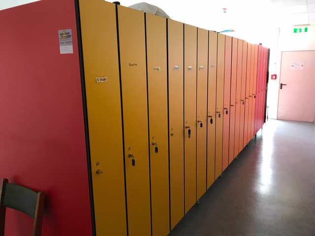 Kemmlit Spind mit 3 Abteilen Garderobenschrank 3-fach Kleiderspind 185 x 90 cm