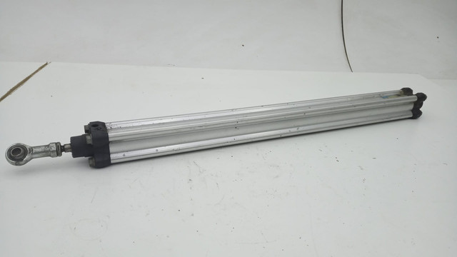 Atlas Copco CS2MS-32-12-500 Pneumatic Cylinder