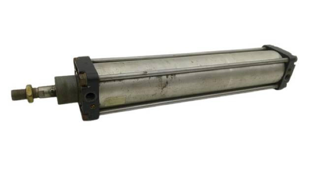 Pneumatic cylinder pull rod with mounting brackets