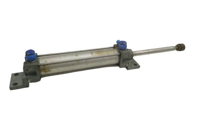 Pneumatic cylinder with mounting brackets