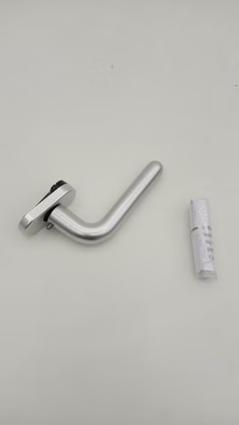 Fenstergriff L Form Aluminium Silber Vierkantaufnahme