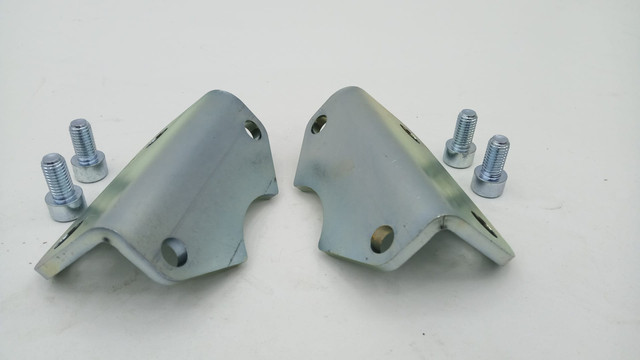 2x Festo HNC-100 174374 Mounting Bracket Angle with Screws