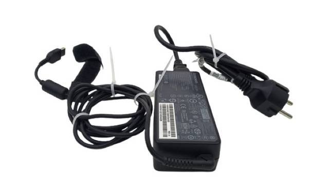 2x Lenovo 36200612 ADLX90NCC3A 90W Notebook Power Adapter