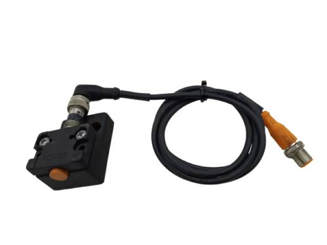 Кронштейн датчика Bosch IFK3004 с соединительным кабелем