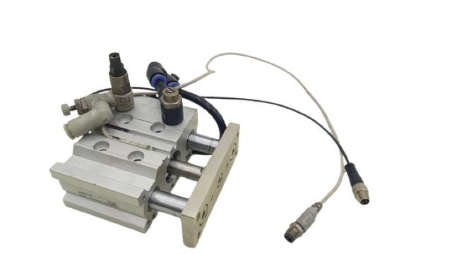 SMC MGPM20TF-20Z أسطوانة توجيه مدمجة 20 مم