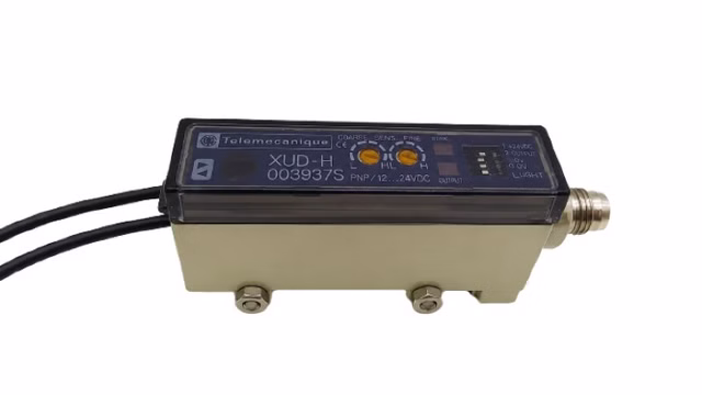 Telemecanique XUD H 003937S Lichtschrankenverstärker PNP