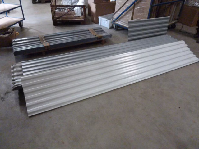 Trapezblech / Wellenblech / Metalldachpfanne Weiß 2,80m x 52cm