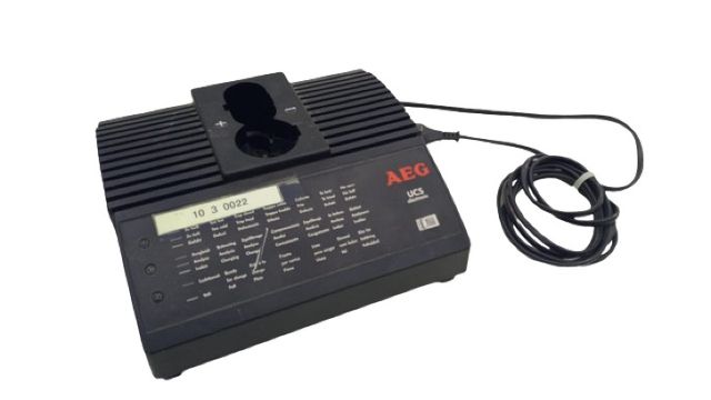 AEG 10 3 0022 UCS Electronic Battery Charger 24V