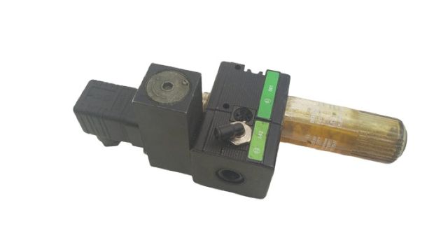 Bosch 0 821 301 400 Maintenance Unit with Pressure Switch 16 bar