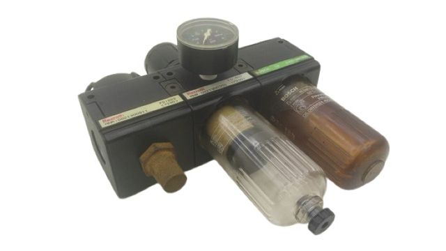 Блок подготовки сжатого воздуха Rexroth 0821300350, манометр Bosch 0821300911