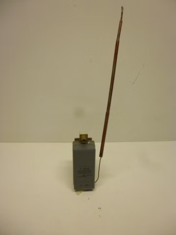 Johnson Controls T-5210-8301 Temperature Transmitter