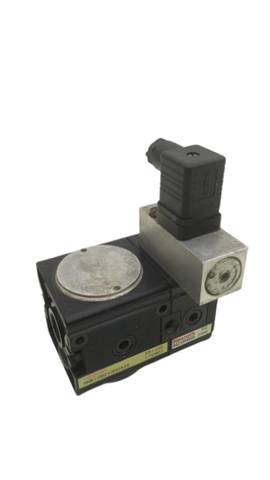 Rexroth 0821300930 + 0821300935 с реле давления 0821100023