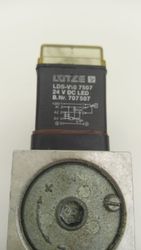 69582_5.jpg 69582_5.jpg