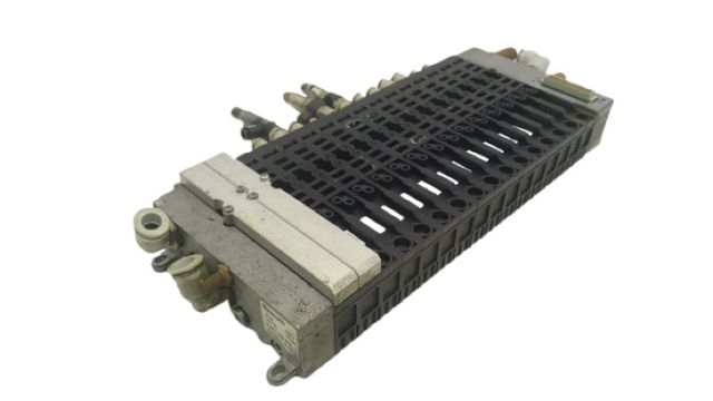 Rexroth 0821758010 Pneumatic Valve Island 0 821 758 010