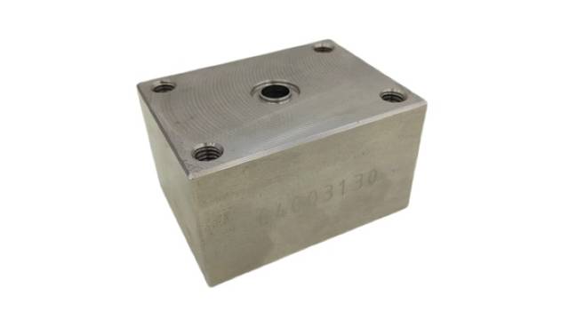 64003130 Connection Block with Central Threaded Hole