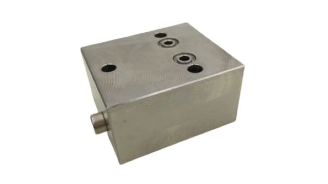 64057000 Aluminum Mounting Block With Mounting Holes