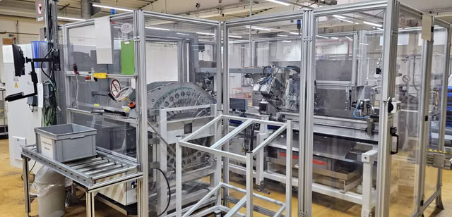 FZH Vario Flex Rohrtrennanlage Rohrtrennzelle Vollautomatisch Rohrschneidanlage