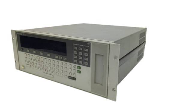Hewlett Packard HP E1326B HP 75000 Series B VXI Mainframe