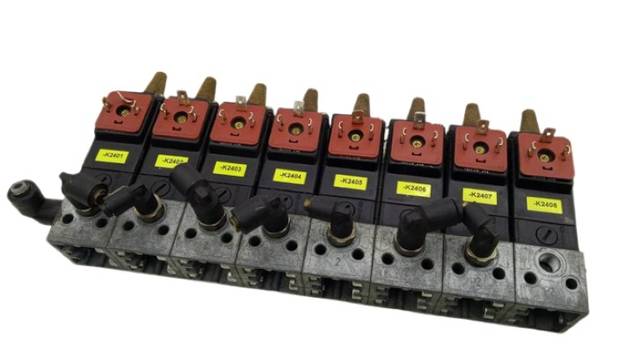 8x بوش 1827414004 1825503 جزيرة الصمامات كتلة الصمامات المغناطيسية
