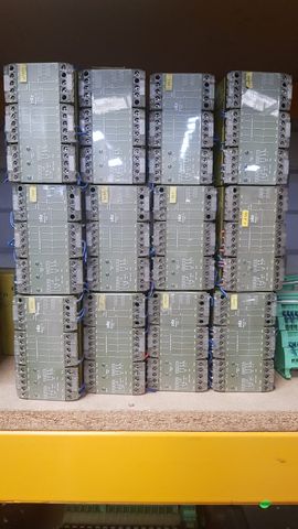 12x Pilz Pnoz/3 24VDC 5S 1Ö 1W Id.No: 474895 Pnoz/3 24 VDC 5S 1Ö 1W  Emergency Stop Switch