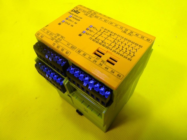 Pilz Pnoz X10.11P 24DC 6n/o4n/c 6LED Ид. №:777750 Устройство аварийного останова