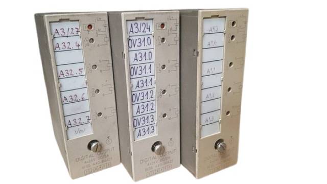 3x Siemens Simatic S5 6ES5 440-8MA21 6ES5440-8MA21 6ES54408MA21 Digital Output
